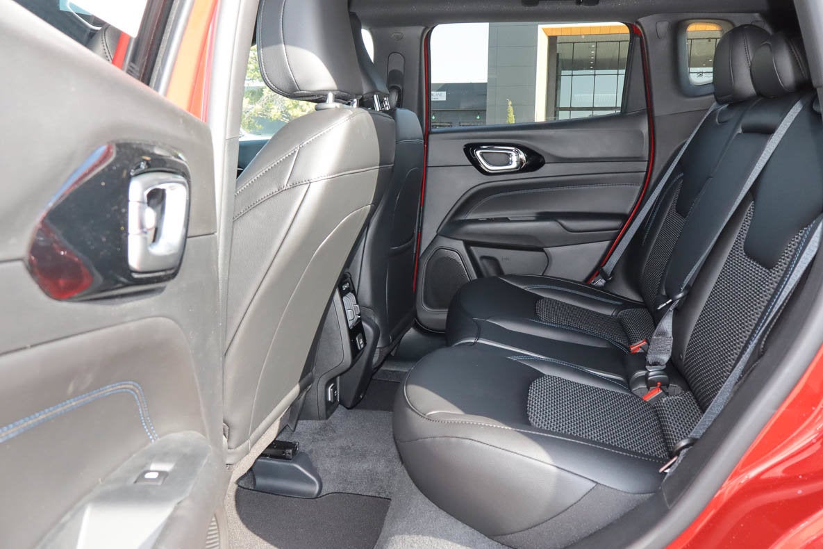 2026 Jeep Compass Latitude Altitude 4x4