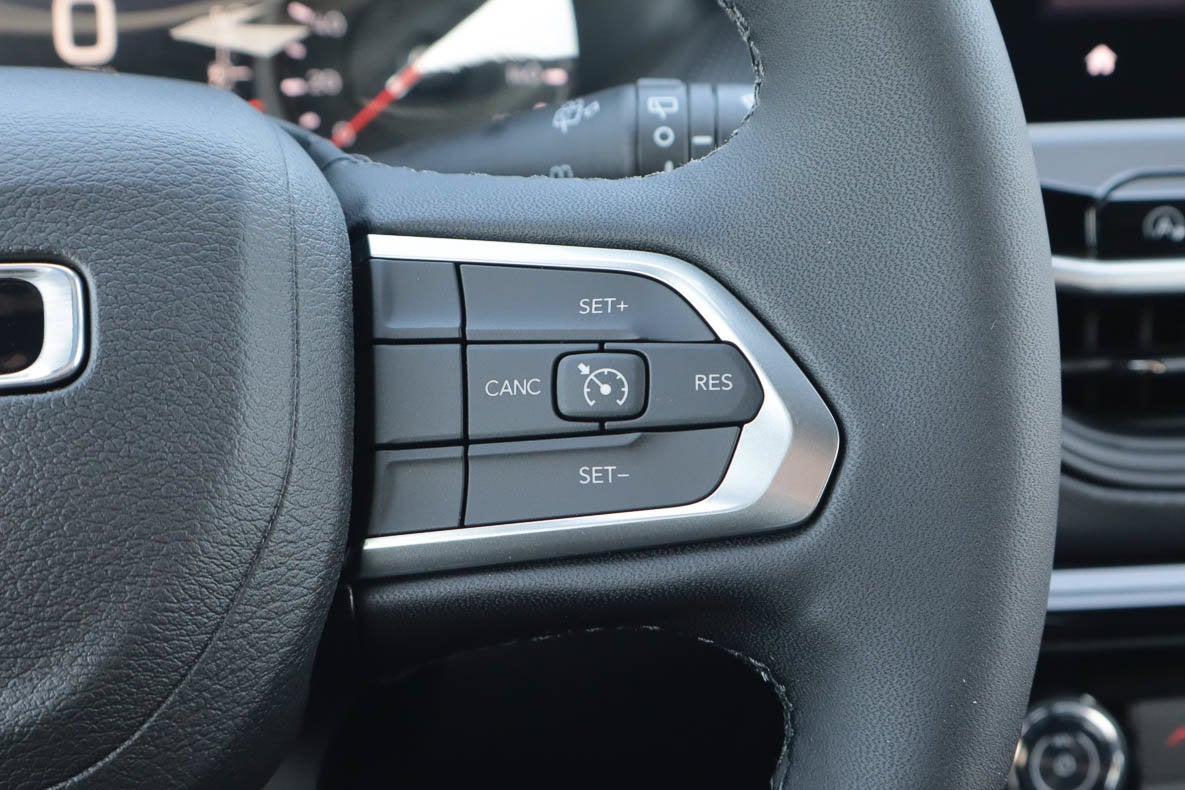 2026 Jeep Compass Latitude Altitude 4x4