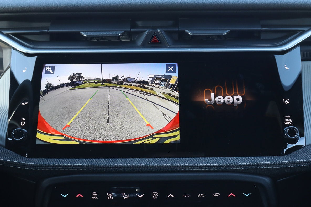 2026 Jeep Cherokee Laredo 4x4