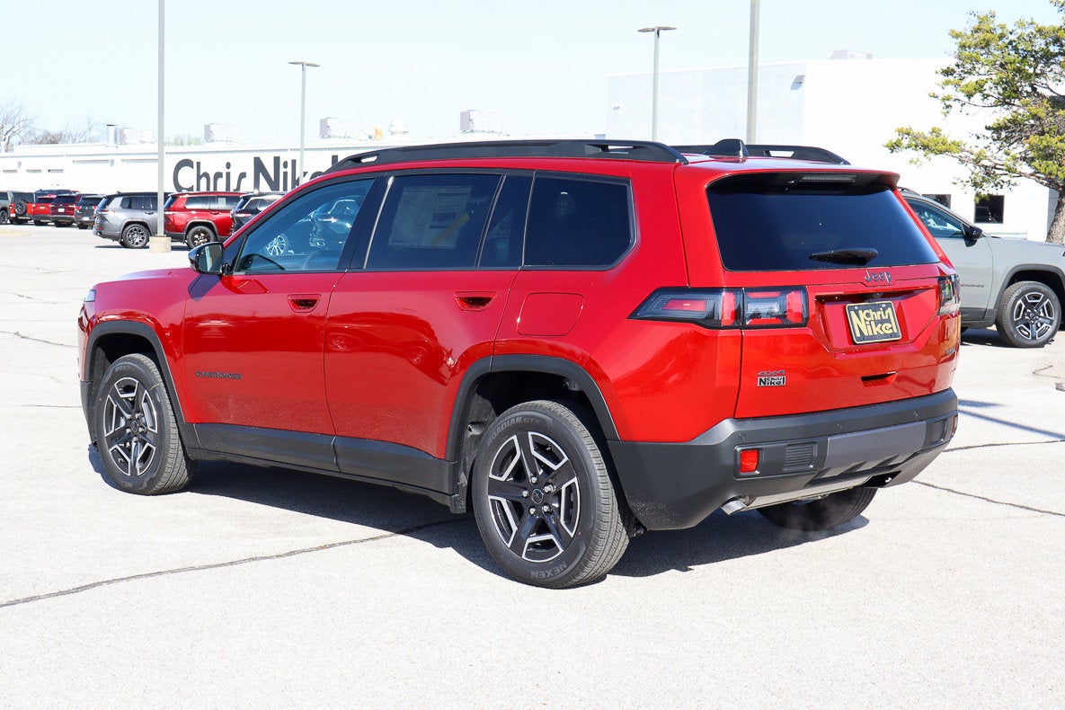 2026 Jeep Cherokee Laredo 4x4