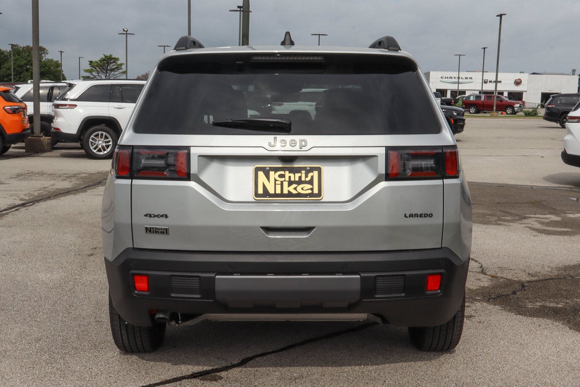 2026 Jeep Cherokee Laredo 4x4