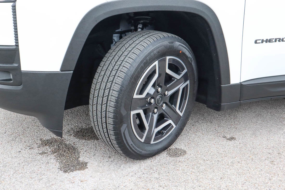 2026 Jeep Cherokee Laredo 4x4