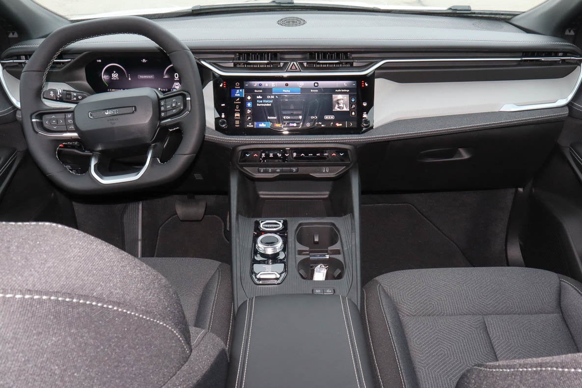 2026 Jeep Cherokee Laredo 4x4