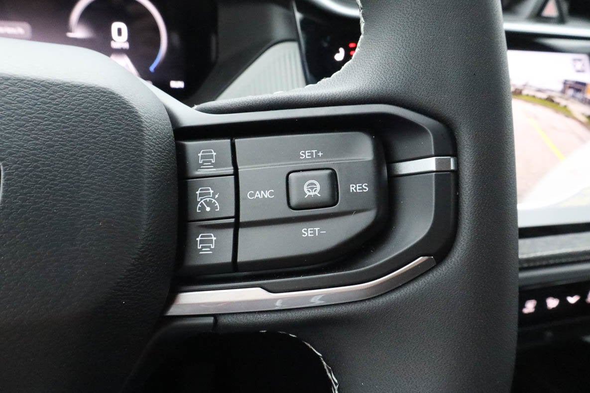 2026 Jeep Cherokee Laredo 4x4