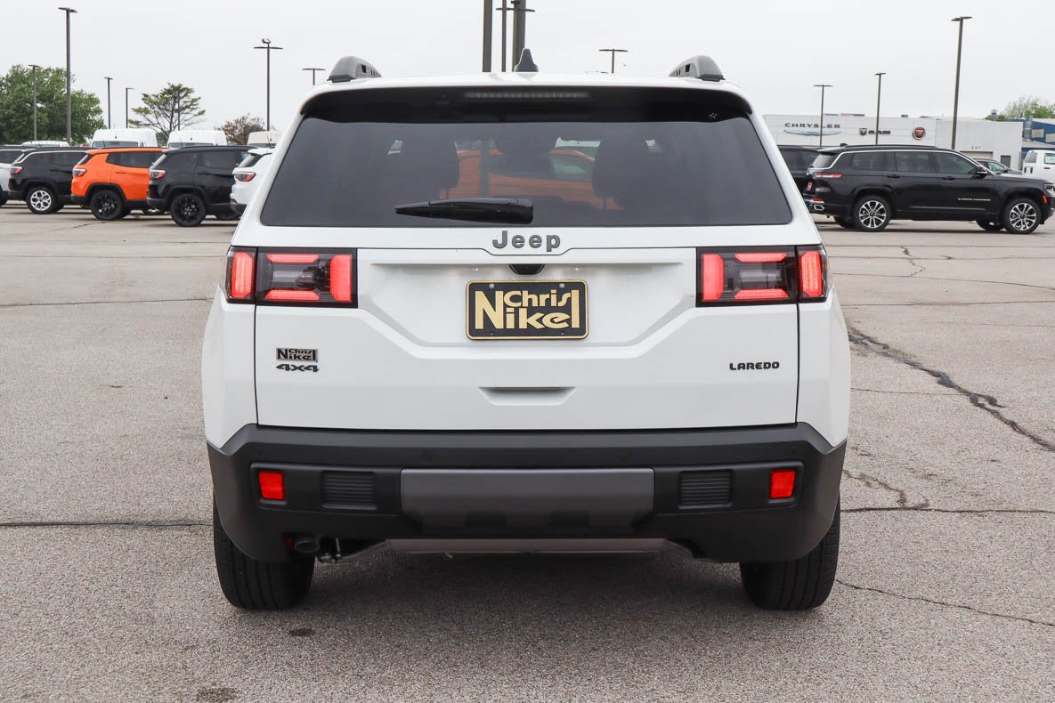 2026 Jeep Cherokee Laredo 4x4