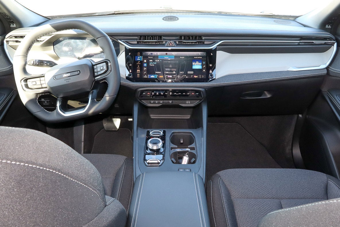 2026 Jeep Cherokee Laredo 4x4