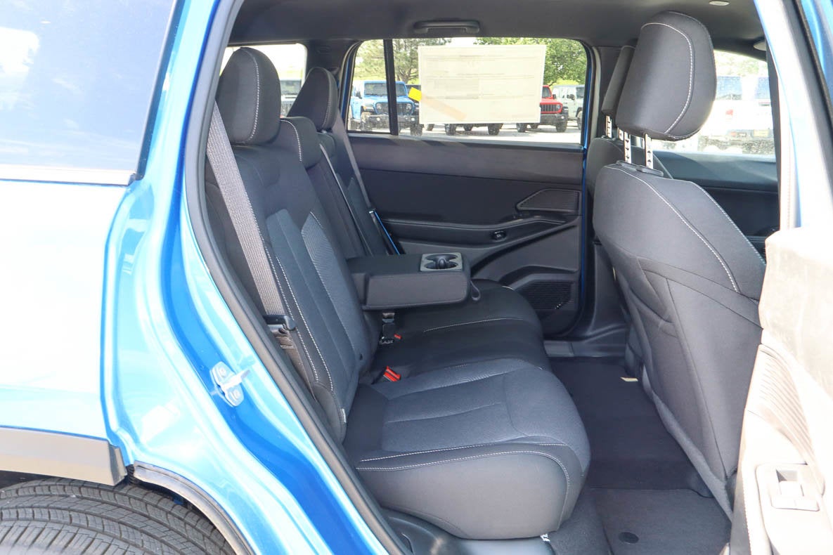 2026 Jeep Cherokee Laredo 4x4