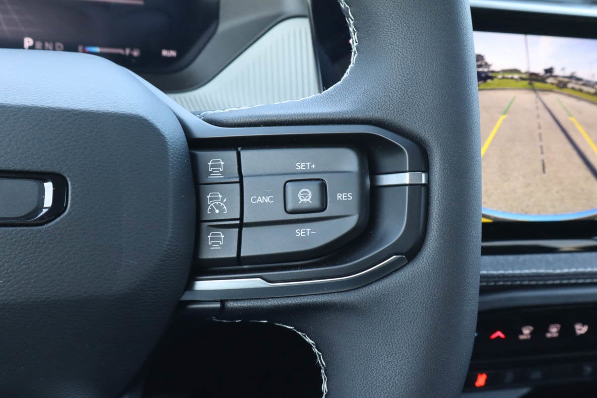 2026 Jeep Cherokee Laredo 4x4