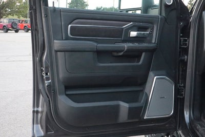 2026 RAM 3500 Laramie 4x4 Mega Cab 6'4 Box
