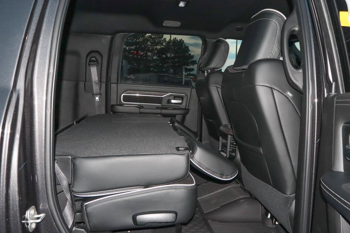 2026 RAM 3500 Laramie 4x4 Mega Cab 6'4 Box