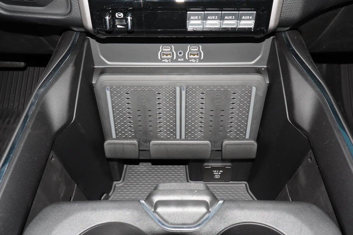 2026 RAM 3500 Laramie 4x4 Mega Cab 6'4 Box