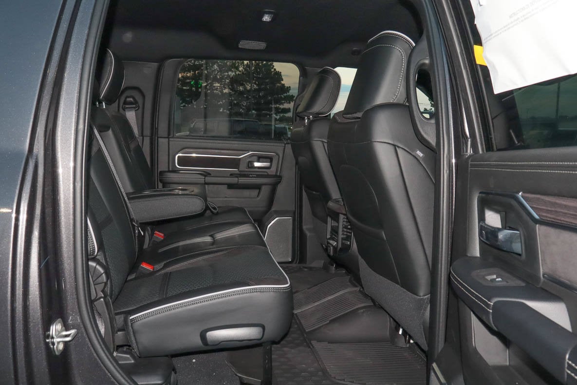 2026 RAM 3500 Laramie 4x4 Mega Cab 6'4 Box