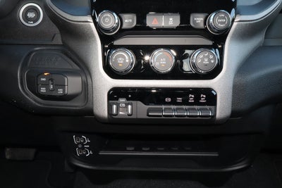 2026 RAM 2500 Black Express 4x4 Crew Cab 6'4 Box
