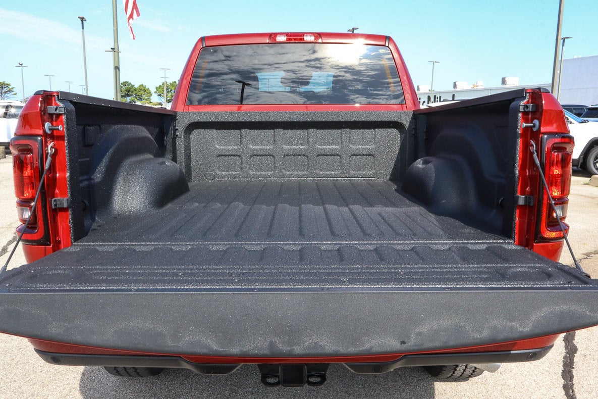 2026 RAM 2500 Black Express 4x4 Crew Cab 6'4 Box