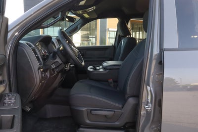 2026 RAM 2500 Black Express 4x4 Crew Cab 6'4 Box