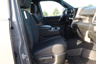 2026 RAM 2500 Black Express 4x4 Crew Cab 6'4 Box