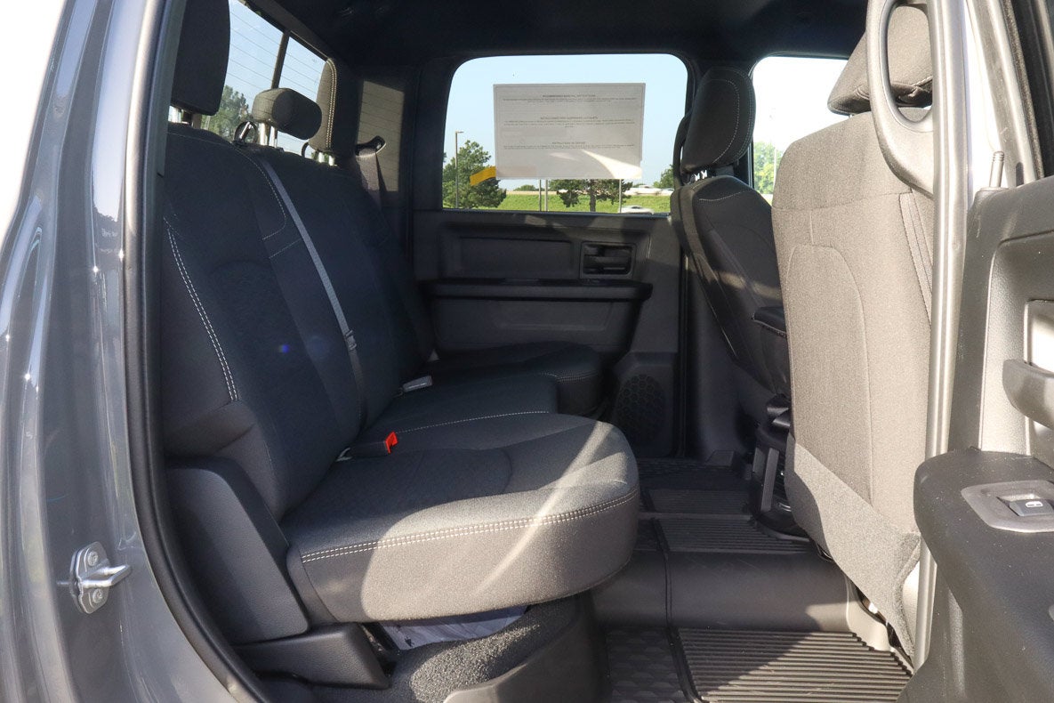 2026 RAM 2500 Black Express 4x4 Crew Cab 6'4 Box