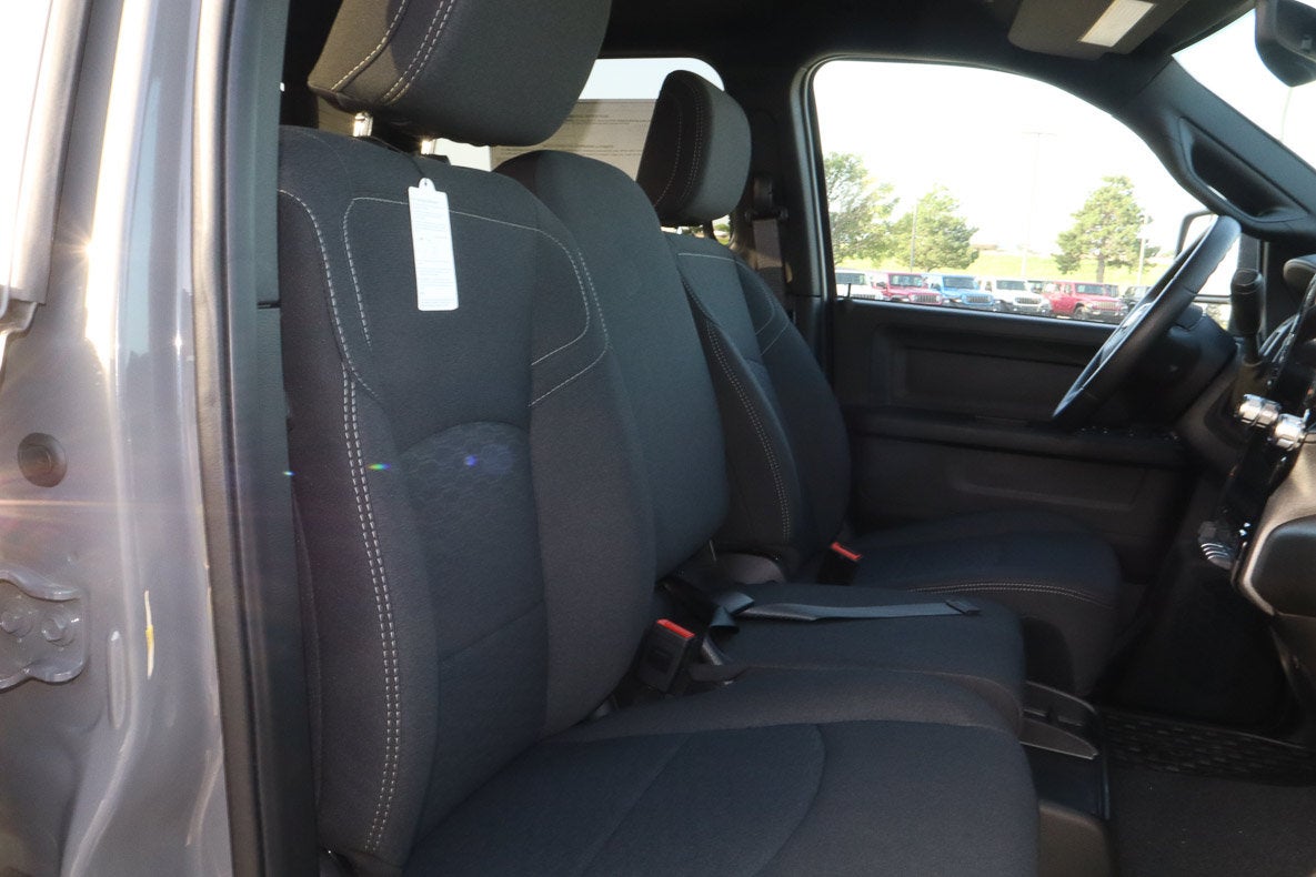 2026 RAM 2500 Black Express 4x4 Crew Cab 6'4 Box