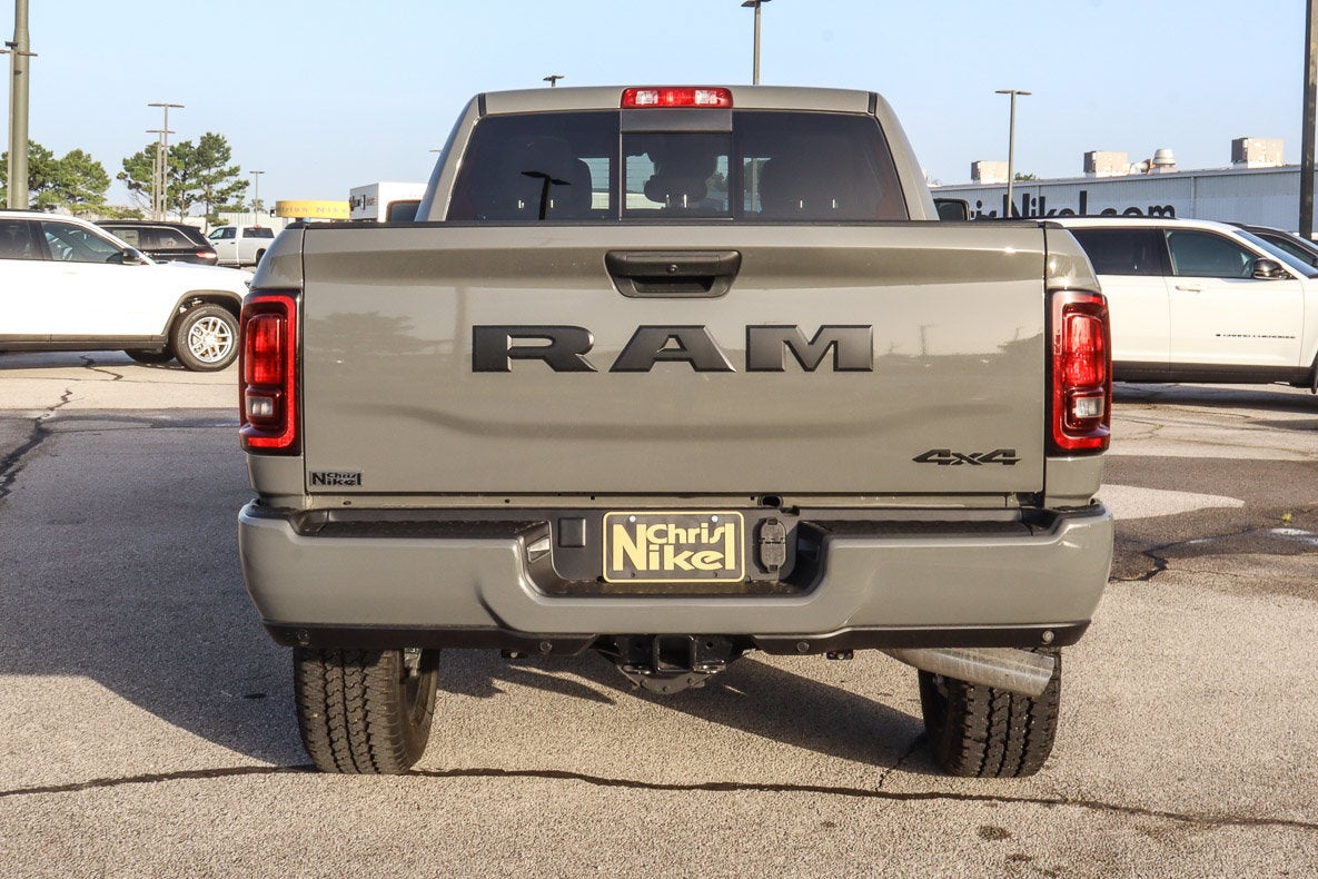 2026 RAM 2500 Black Express 4x4 Crew Cab 6'4 Box