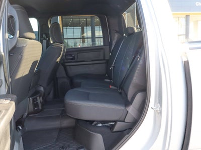 2026 RAM 2500 Black Express 4x4 Crew Cab 6'4 Box