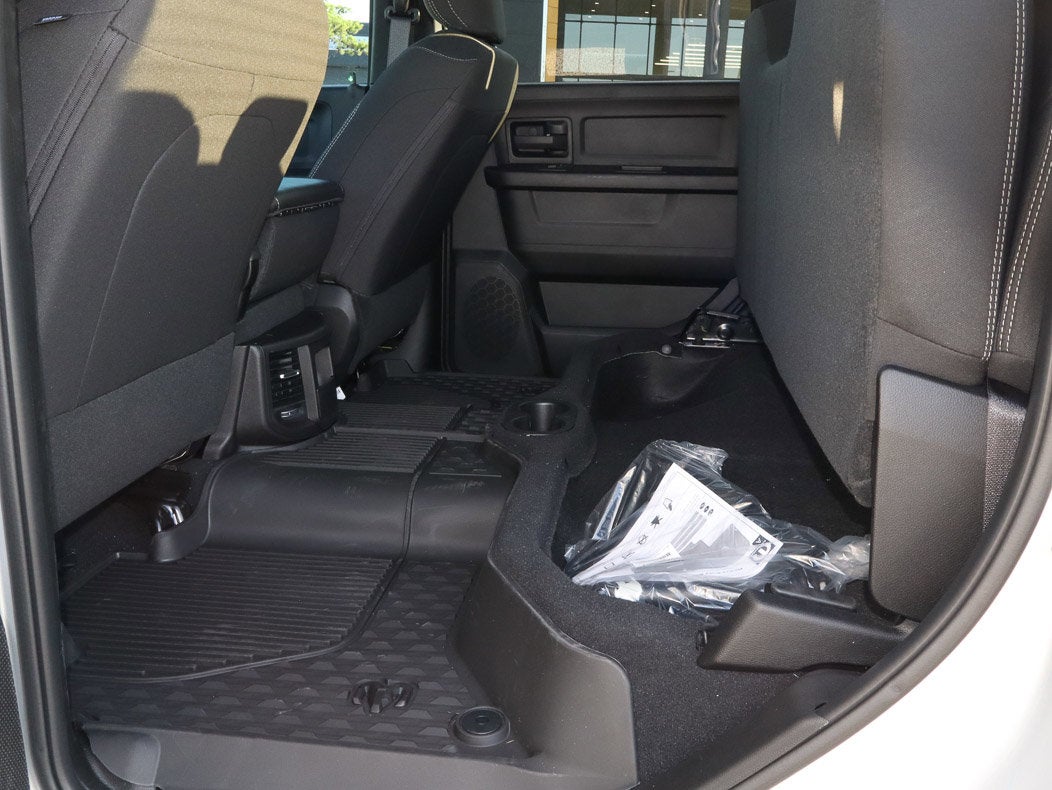 2026 RAM 2500 Black Express 4x4 Crew Cab 6'4 Box