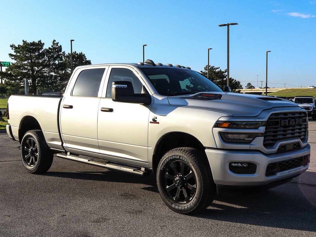 2026 RAM 2500 Black Express 4x4 Crew Cab 6'4 Box