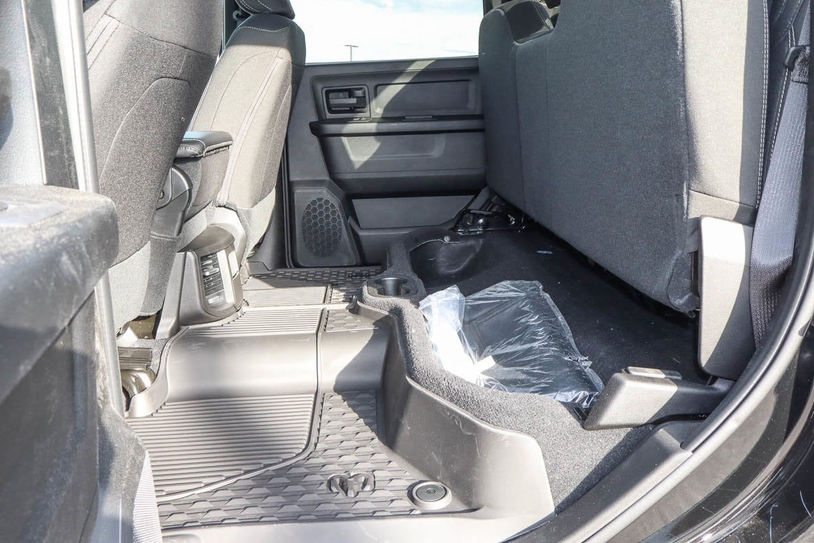 2026 RAM 2500 Black Express 4x4 Crew Cab 6'4 Box