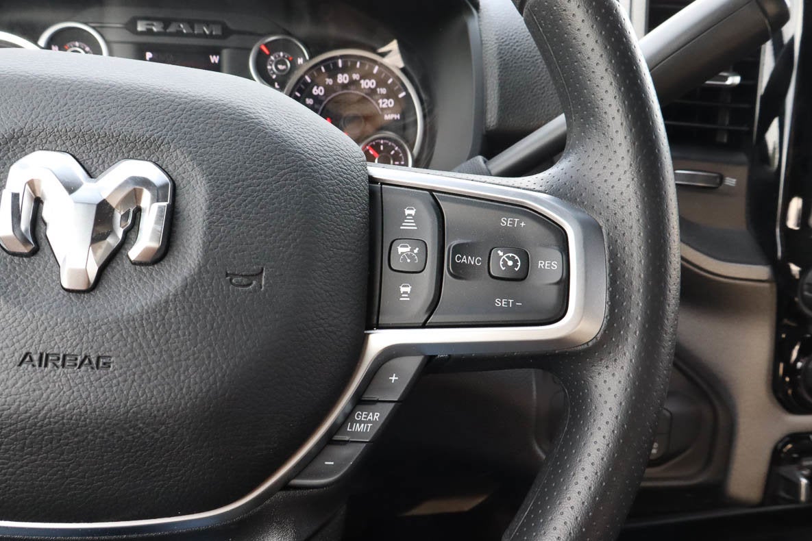 2026 RAM 2500 Black Express 4x4 Crew Cab 6'4 Box