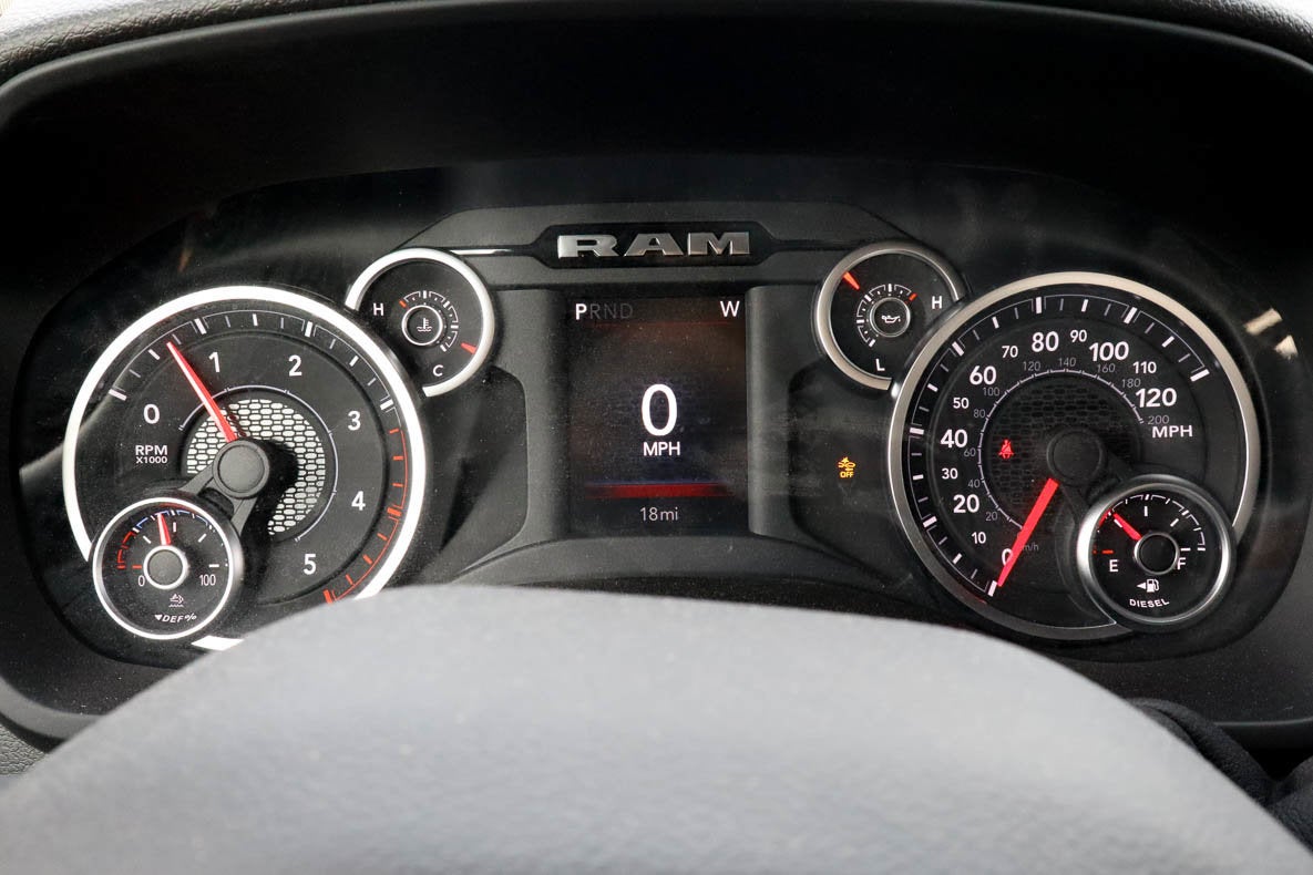 2026 RAM 2500 Black Express 4x4 Crew Cab 6'4 Box