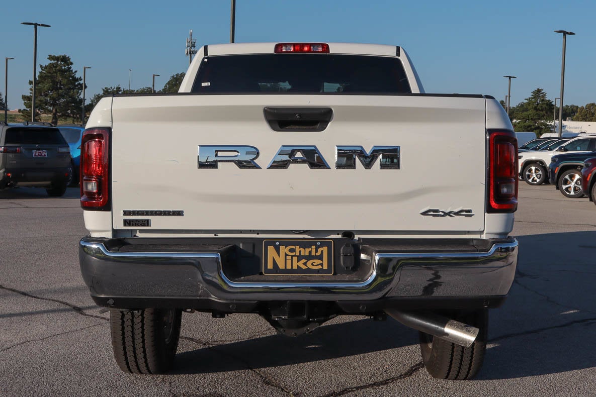 2027 RAM 2500 Big Horn 4x4 Crew Cab 6'4 Box
