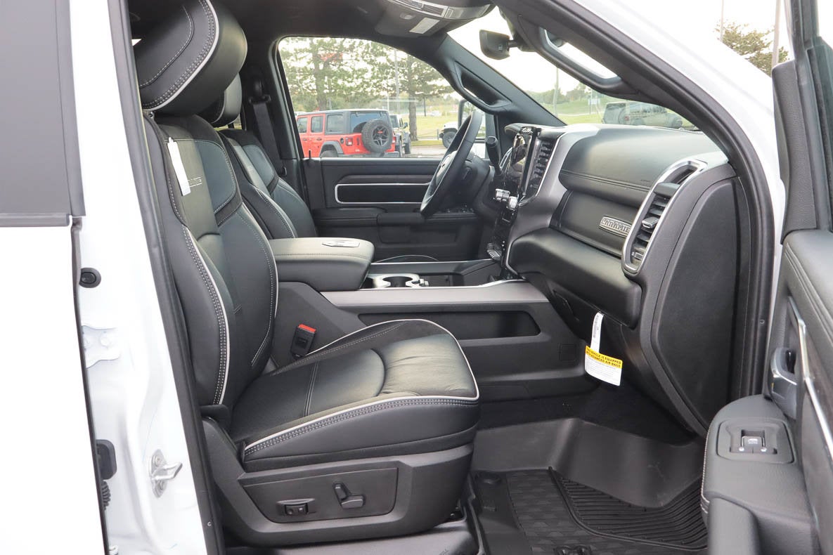 2027 RAM 2500 Laramie 4x4 Crew Cab 6'4 Box