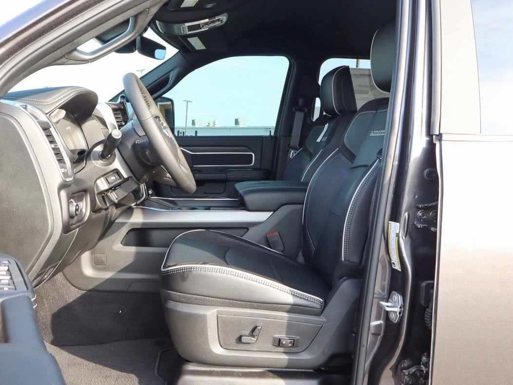2026 RAM 2500 Laramie 4x4 Crew Cab 6'4 Box