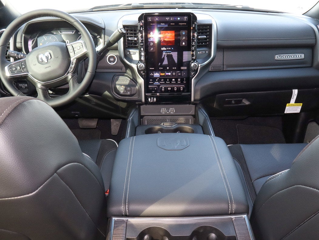 2026 RAM 2500 Laramie 4x4 Crew Cab 6'4 Box