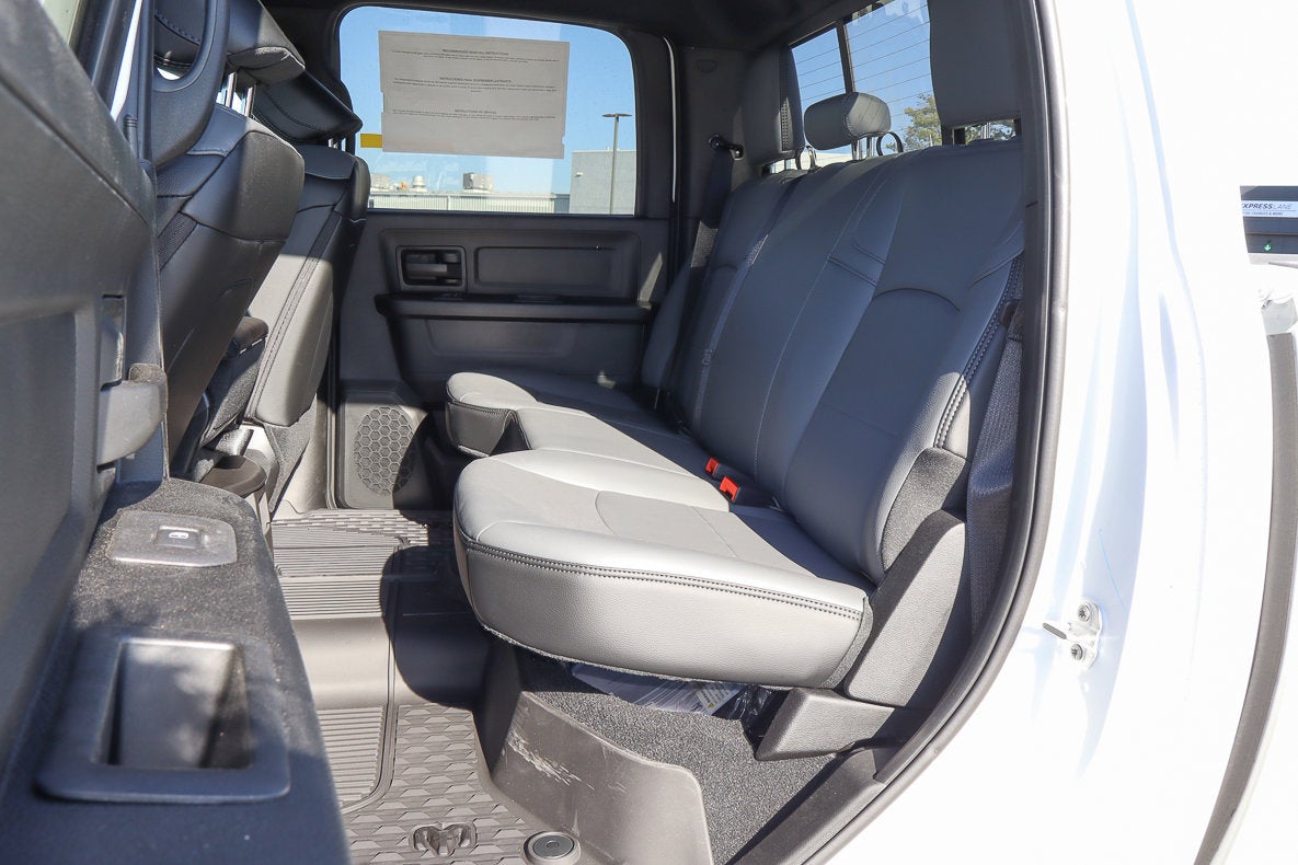 2026 RAM 2500 Tradesman 4x4 Crew Cab 8' Box