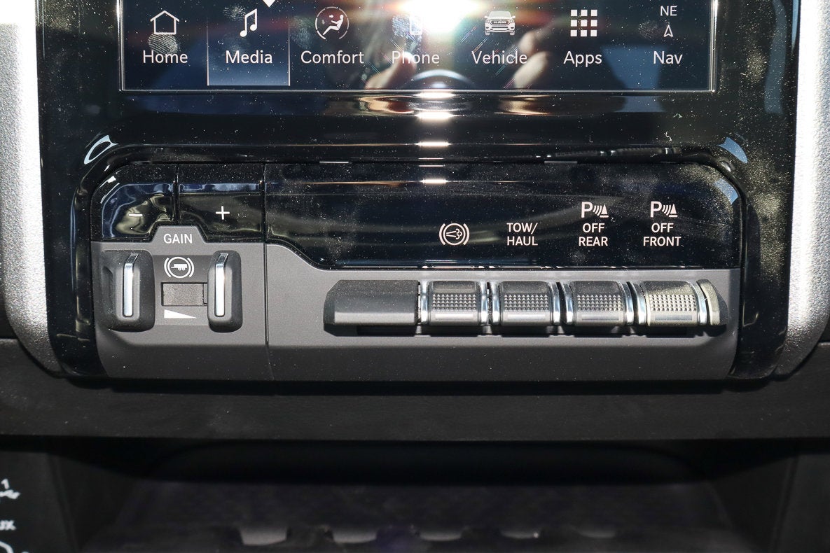 2026 RAM 2500 Tradesman 4x4 Crew Cab 8' Box