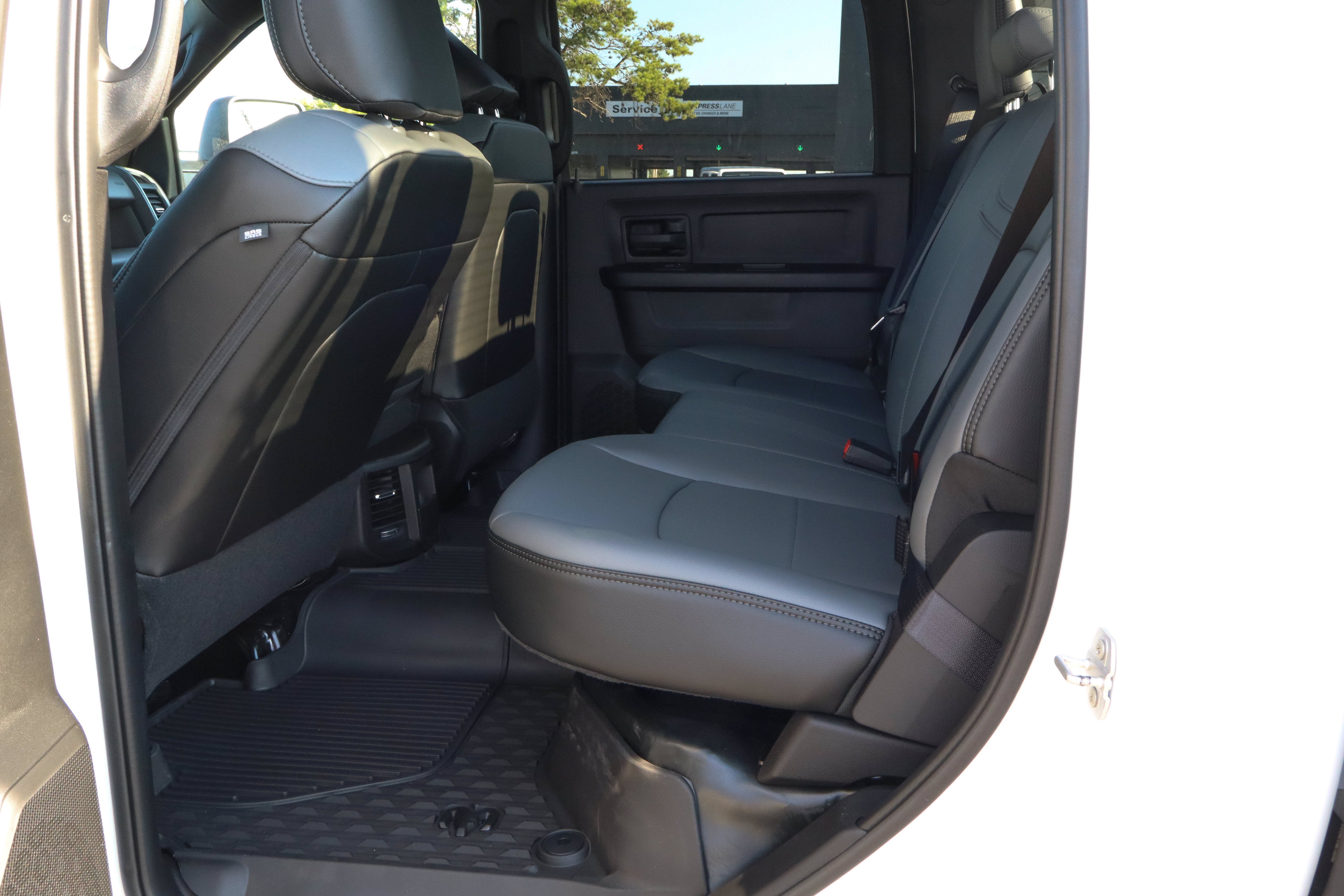 2026 RAM 2500 Tradesman 4x4 Crew Cab 8' Box