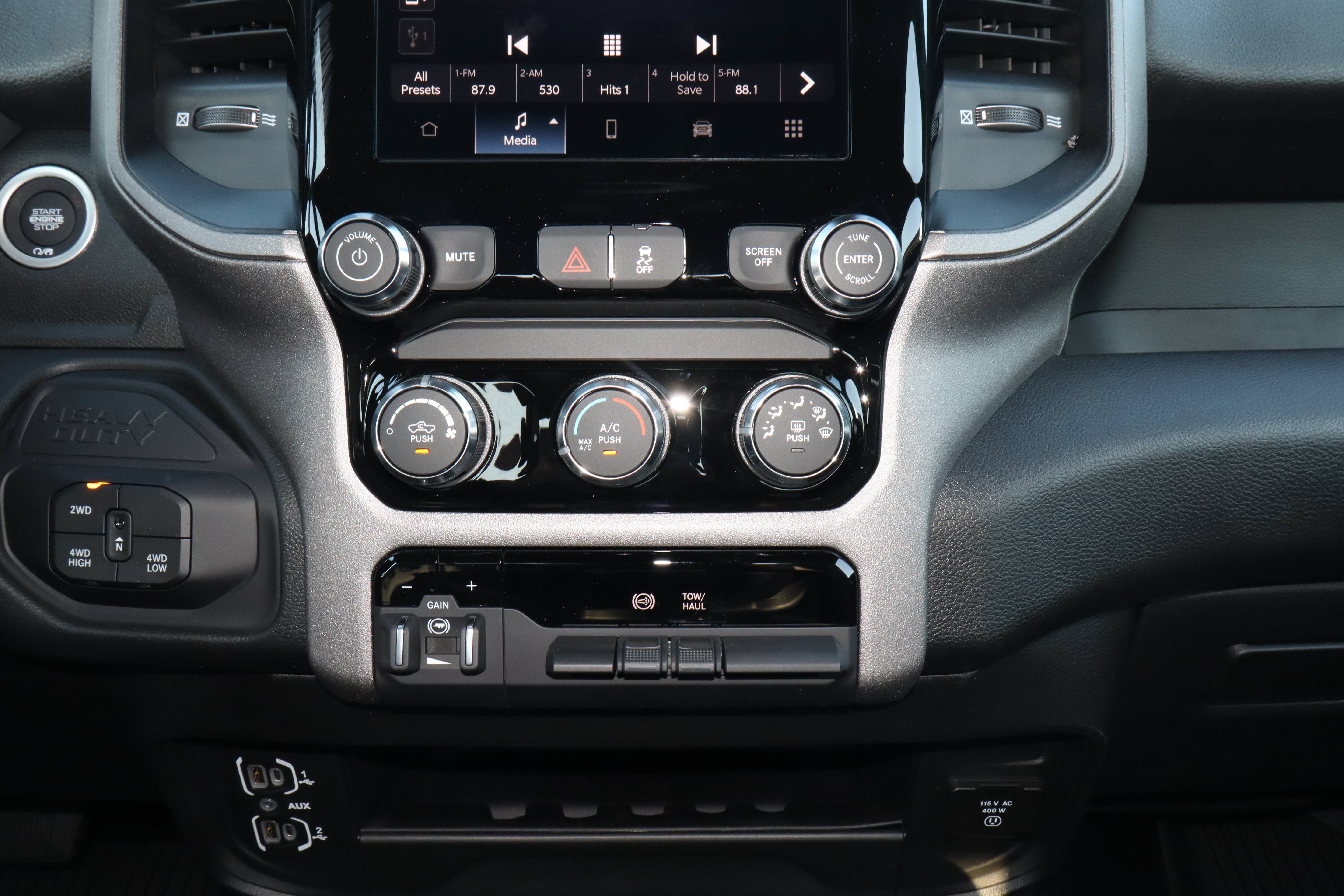 2026 RAM 2500 Tradesman 4x4 Crew Cab 8' Box