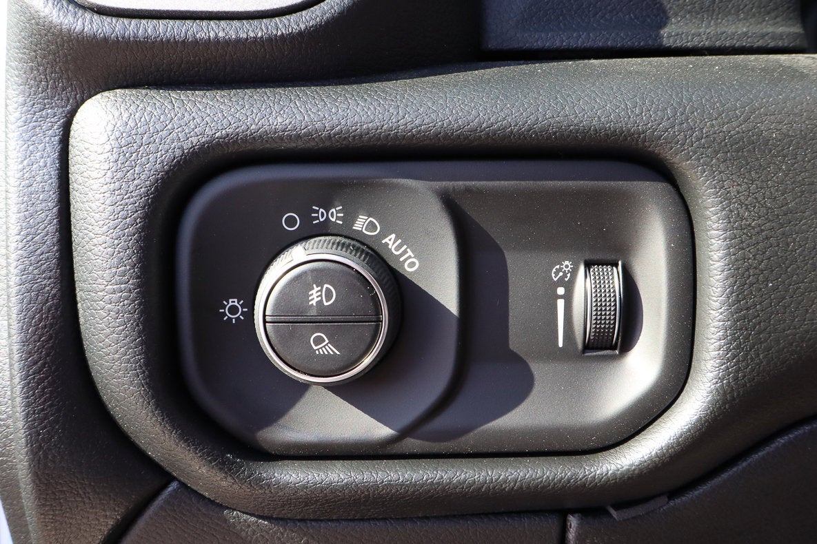 2026 RAM 2500 Tradesman 4x4 Crew Cab 8' Box