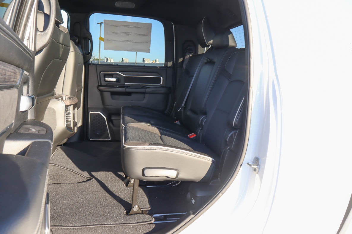 2026 RAM 2500 Laramie 4x4 Mega Cab 6'4 Box