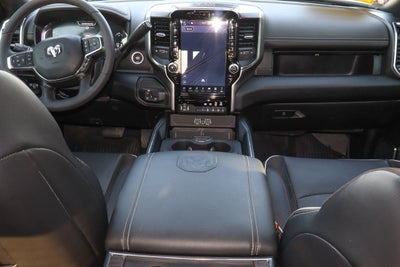 2025 RAM 2500 Laramie 4x4 Mega Cab 6'4 Box