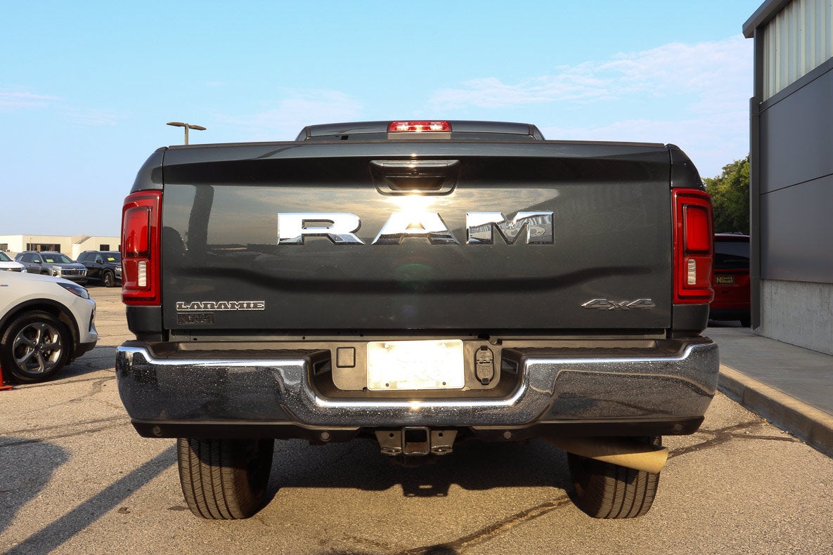 2025 RAM 2500 Laramie 4x4 Mega Cab 6'4 Box