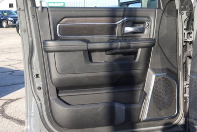 2026 RAM 2500 Laramie 4x4 Mega Cab 6'4 Box