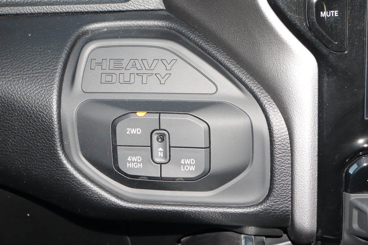2026 RAM 2500 Laramie 4x4 Mega Cab 6'4 Box