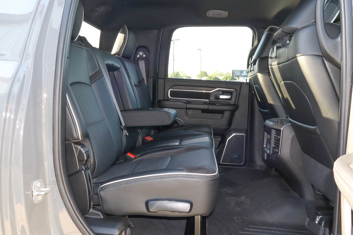 2026 RAM 2500 Laramie 4x4 Mega Cab 6'4 Box