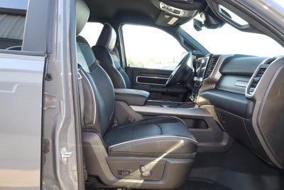2026 RAM 2500 Laramie 4x4 Mega Cab 6'4 Box