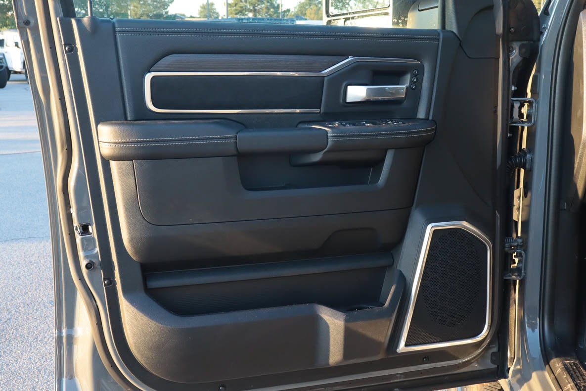 2027 RAM 2500 Laramie 4x4 Mega Cab 6'4 Box