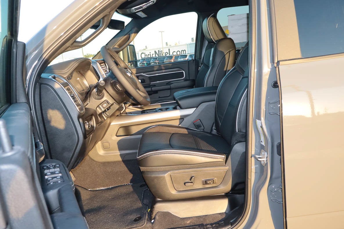 2027 RAM 2500 Laramie 4x4 Mega Cab 6'4 Box