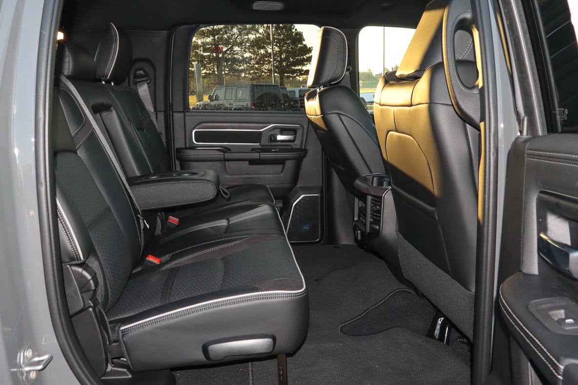 2027 RAM 2500 Laramie 4x4 Mega Cab 6'4 Box