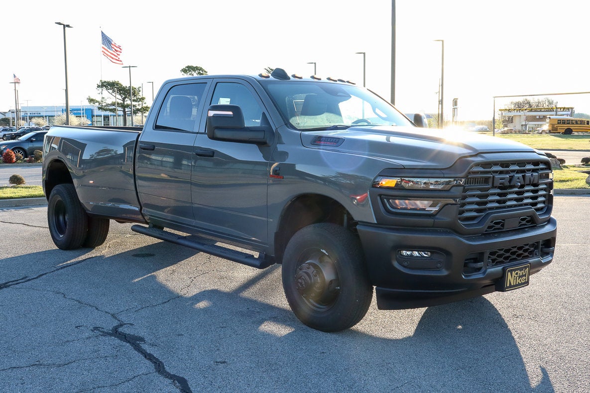 2026 RAM 3500 Tradesman 4x4 Crew Cab 8' Box