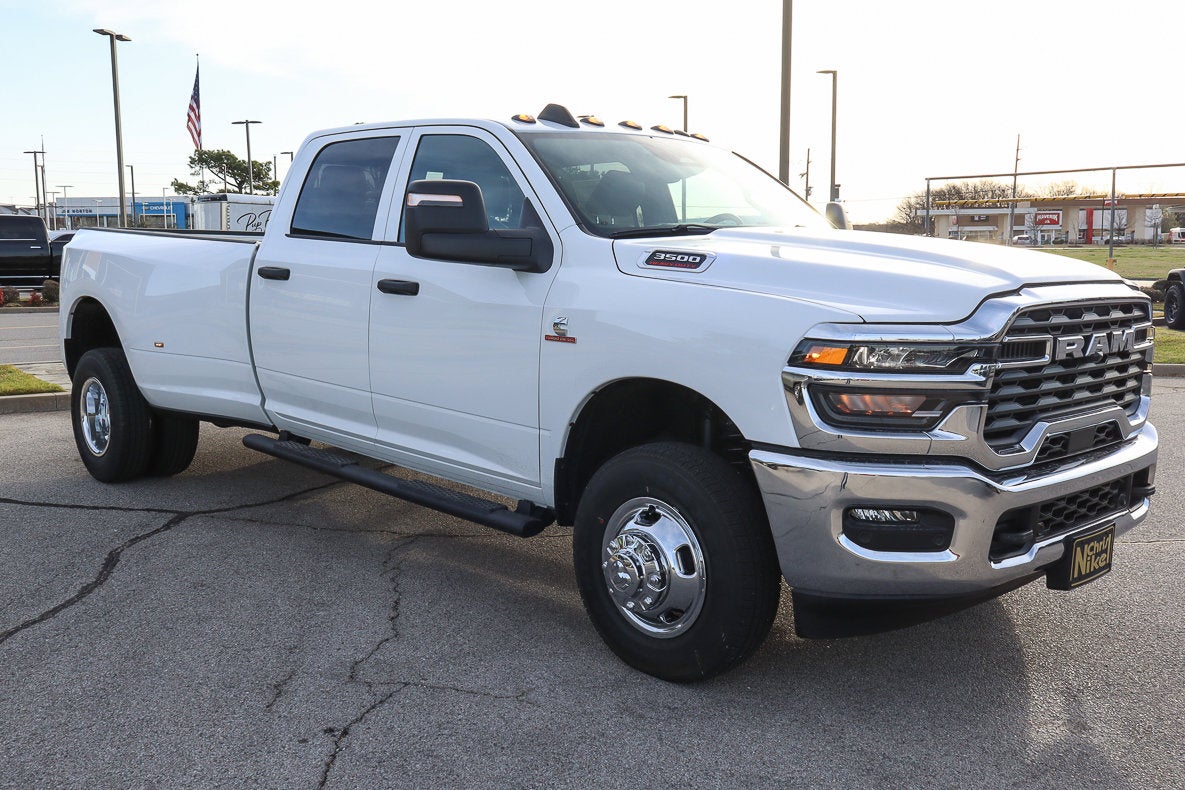 2026 RAM 3500 Tradesman 4x4 Crew Cab 8' Box